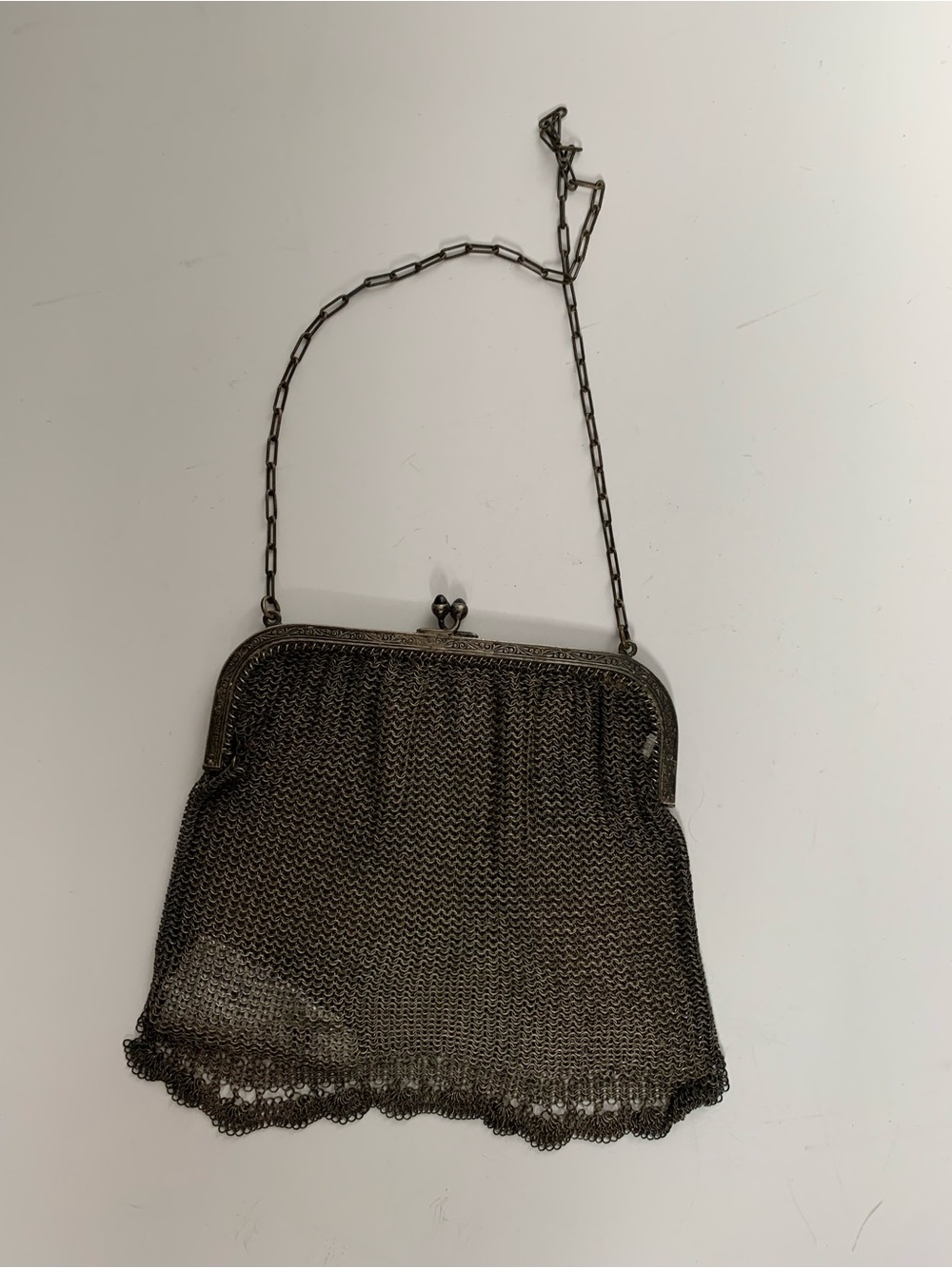 Antique 1920s German Alpacca Silver Mesh Purse - Blue Sapphire Kiss Clasp - Picture 3 of 8